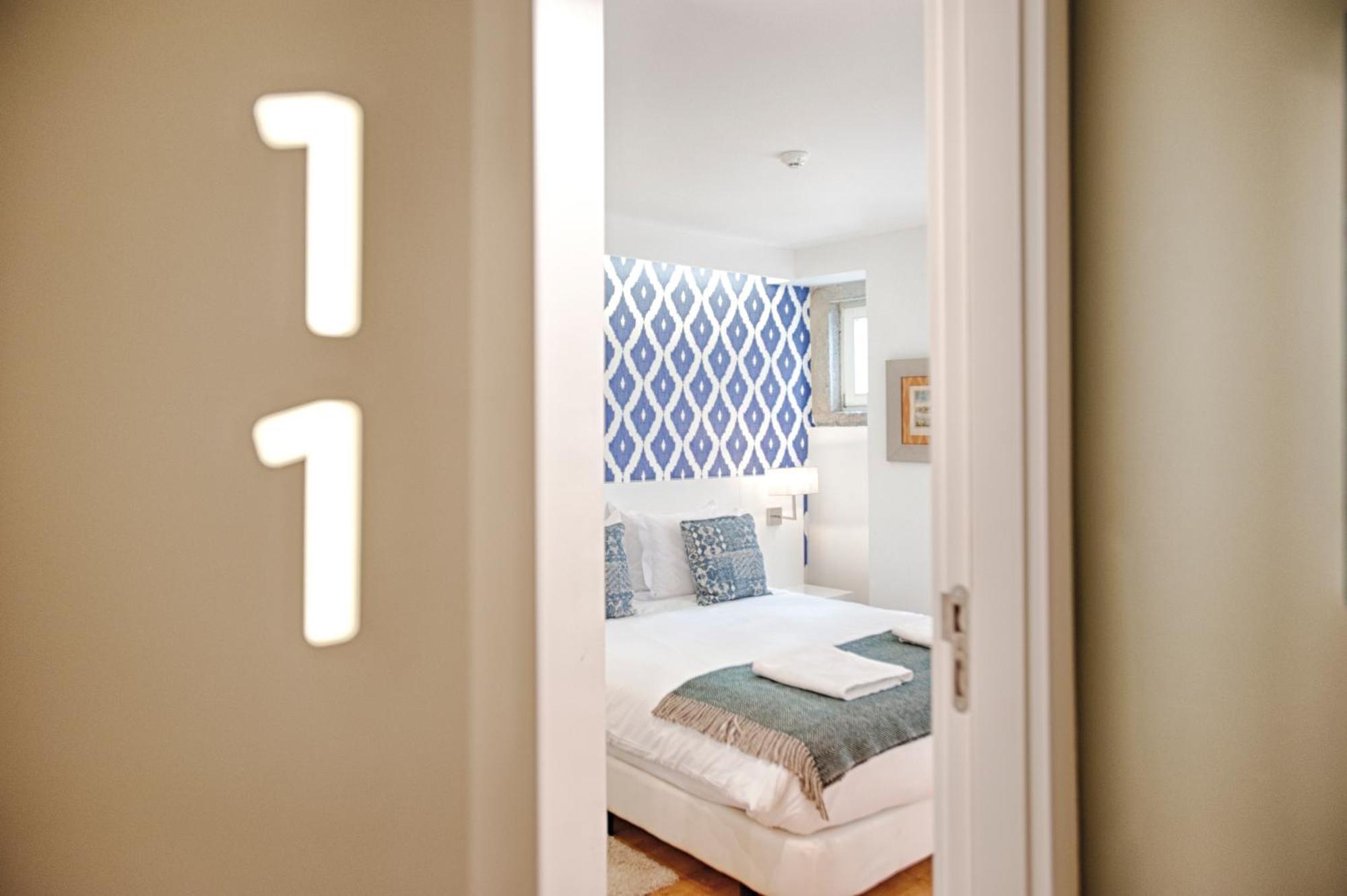 Chambre Double ou Lits Jumeaux - Vue sur Rue